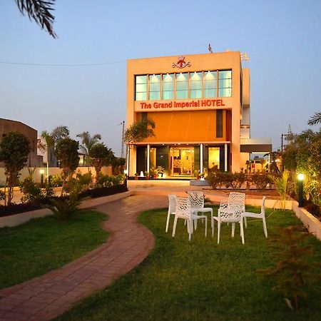 The Grand Imperial Hotel Morbi Exterior foto